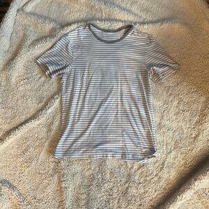 Lululemon men’s tshirt